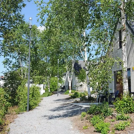 Comfortable, Renovated House Near