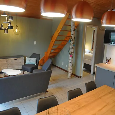 Comfortable, Renovated House Near