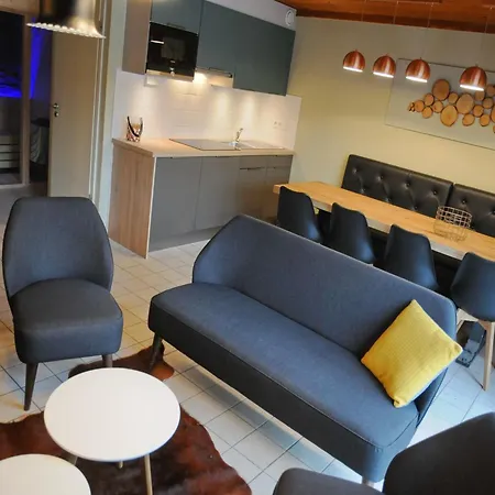 Comfortable, Renovated House Near *